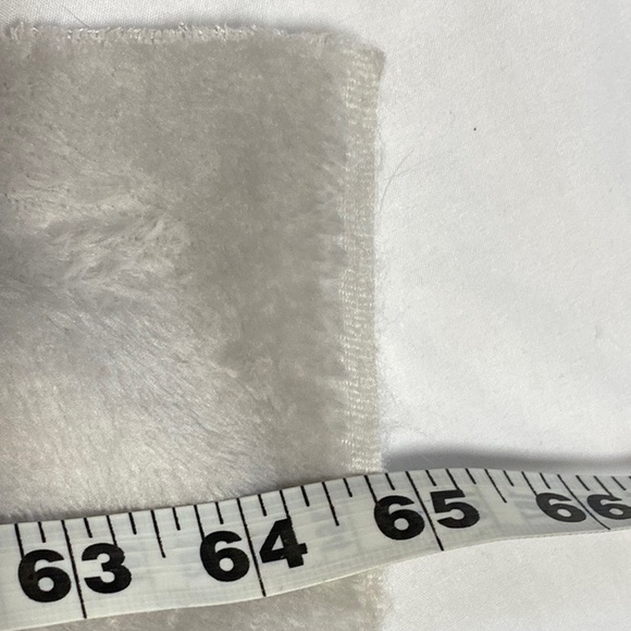 Silver/Light Grey Premium Fleece, 2 Full Yards! 72” x 65” wide! New! So SOFT! 🔥 - Picture 7 of 8